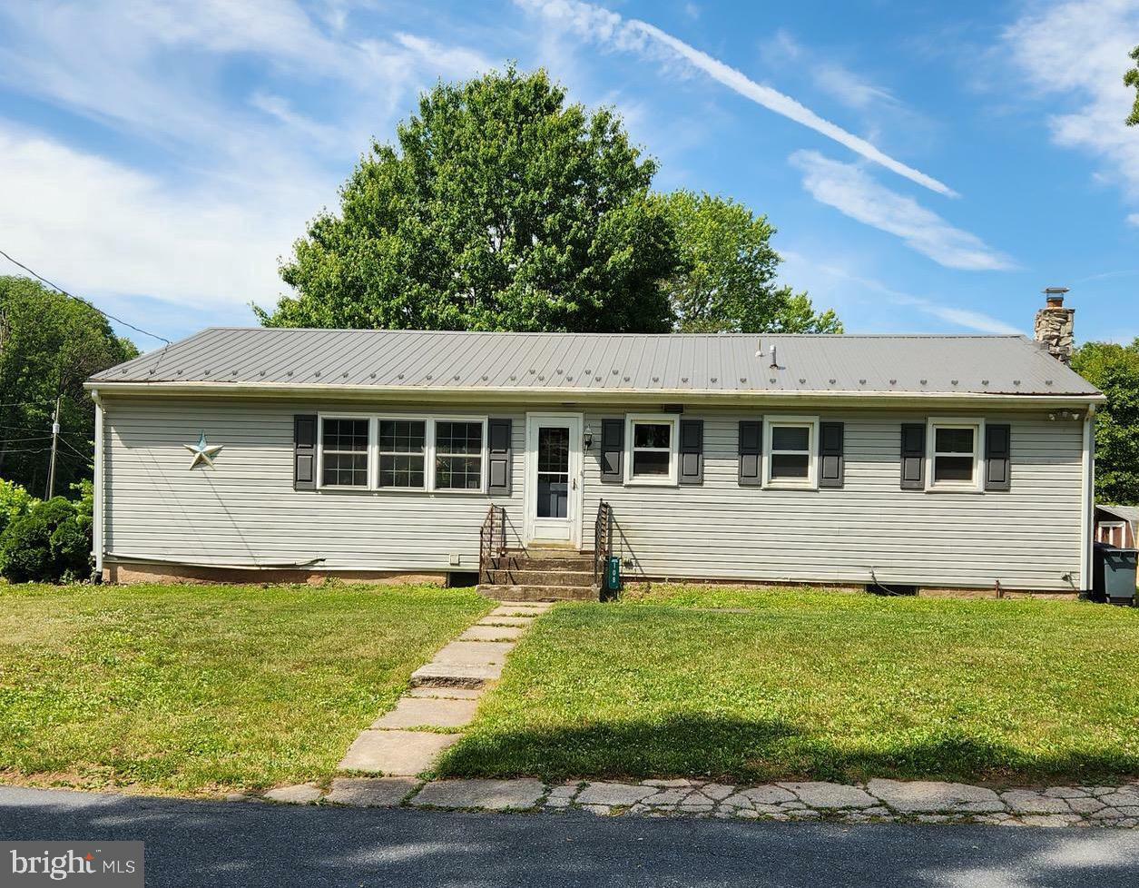 Property Photo:  108 Mountain Trail Road  PA 17073 