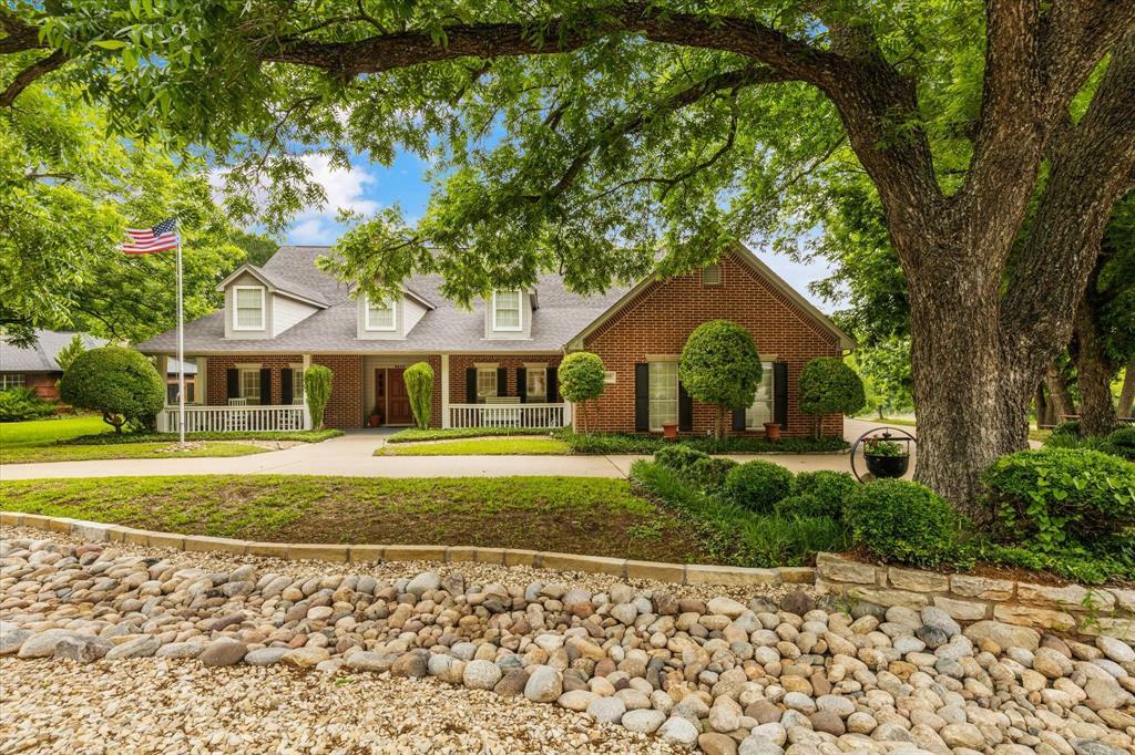 Property Photo:  8818 Ravenswood Road  TX 76049 