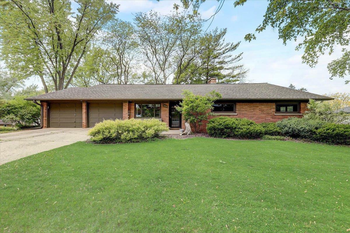 Property Photo:  700 Fairfield Drive  WI 53916 