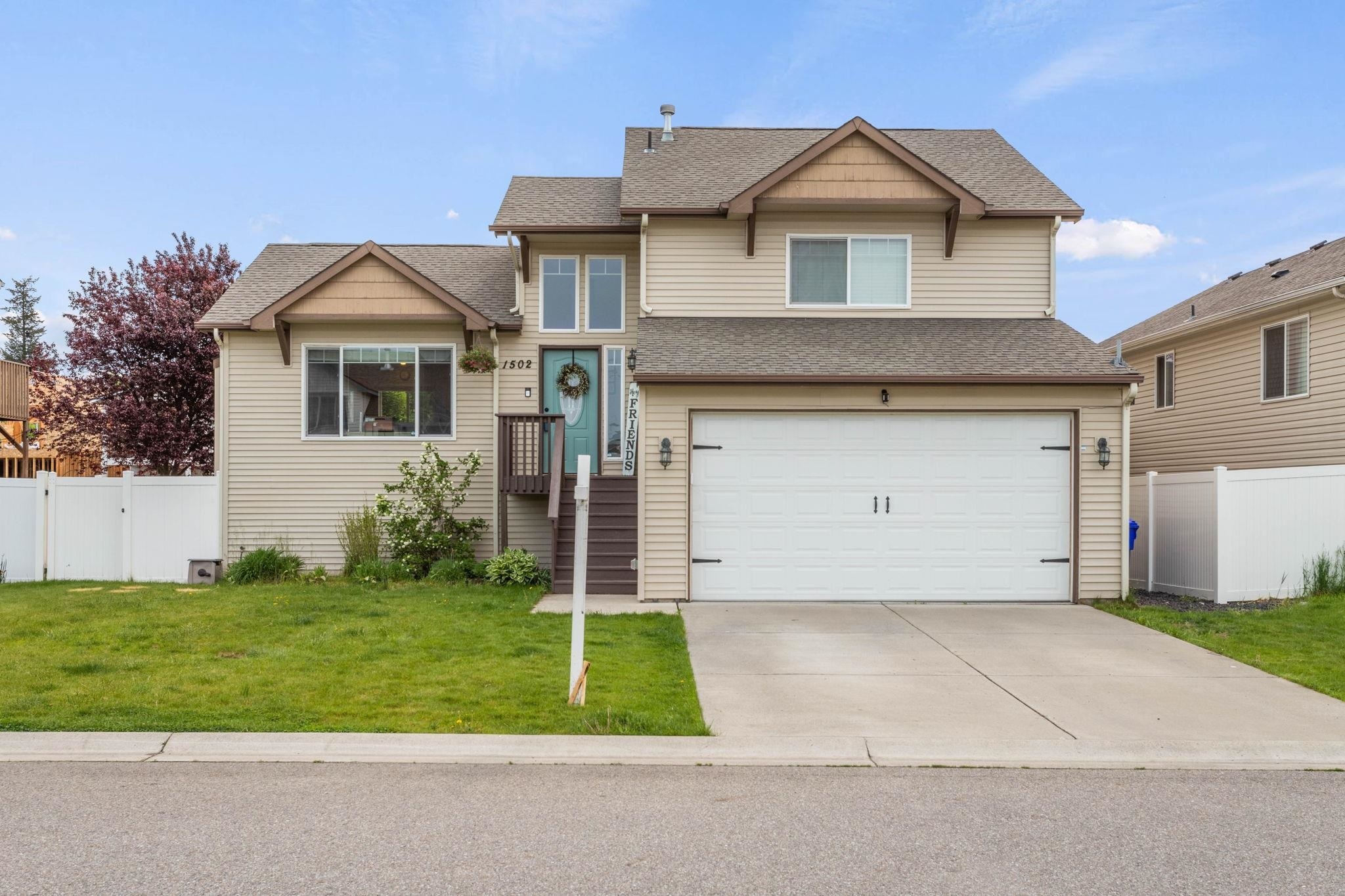 Property Photo: 1502 N Coach Dr WA 99016