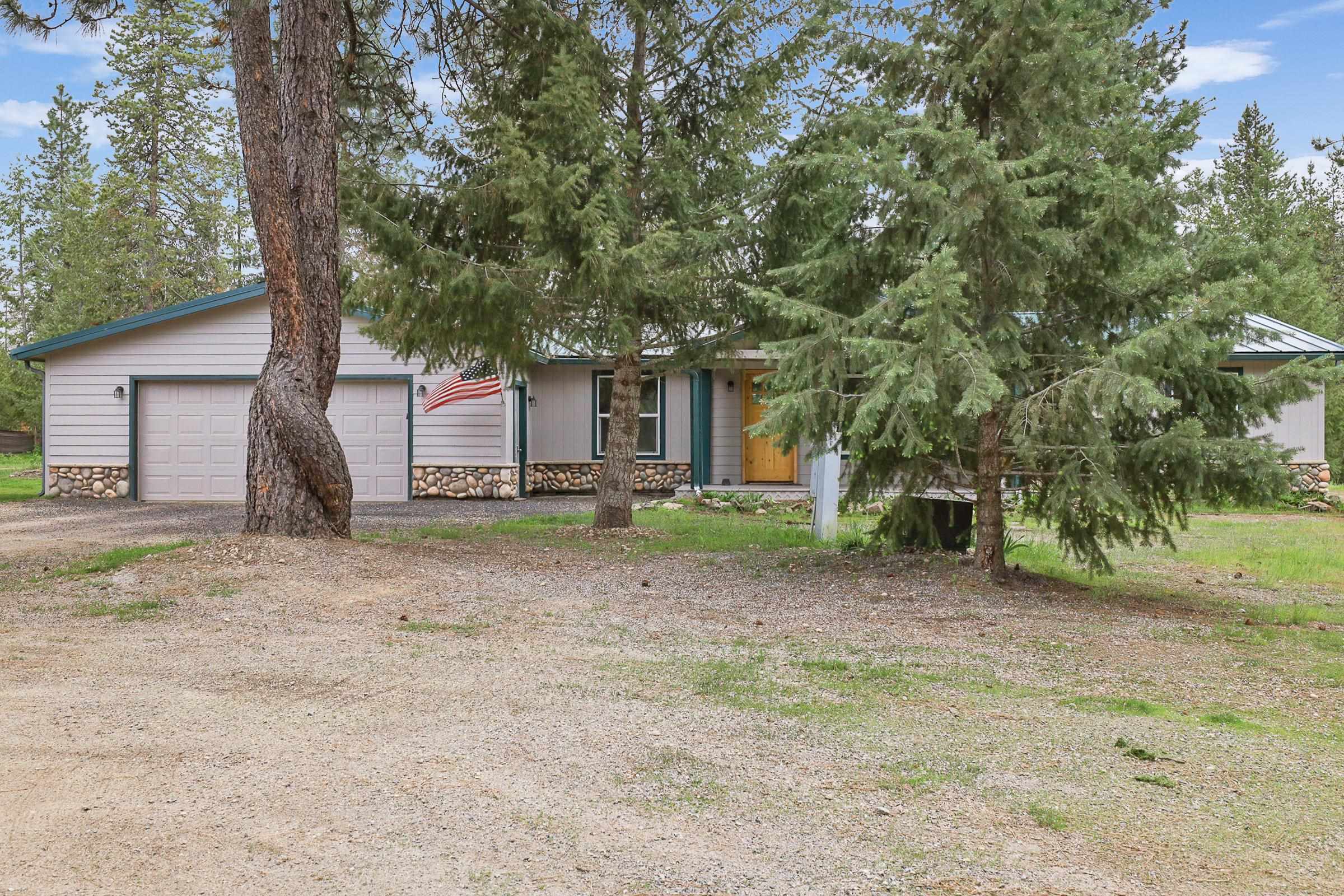 Property Photo:  321 W Oregon Rd  WA 99006 