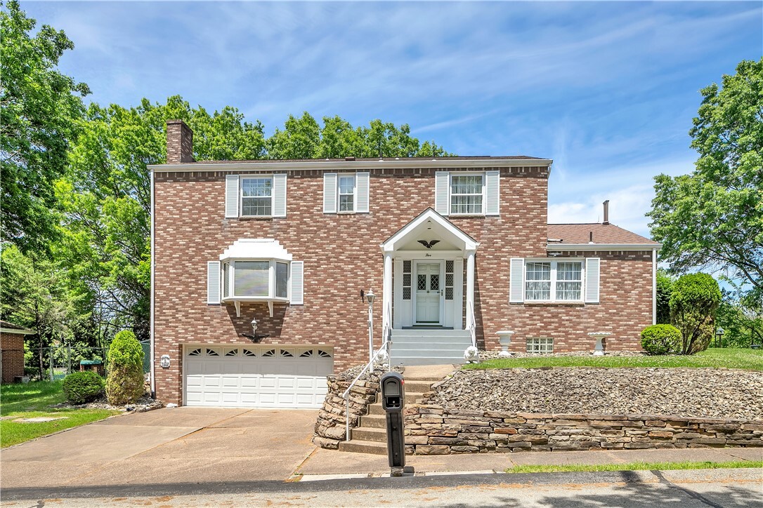 Property Photo: 5 Sylvia Lane PA 15235