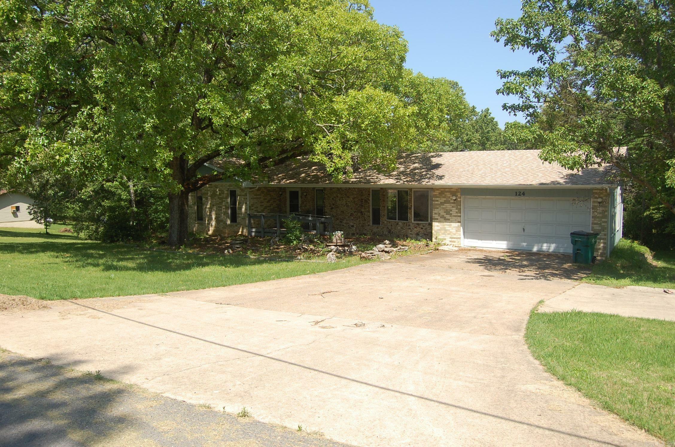 Property Photo:  124 Blou Clower Point  AR 72619 