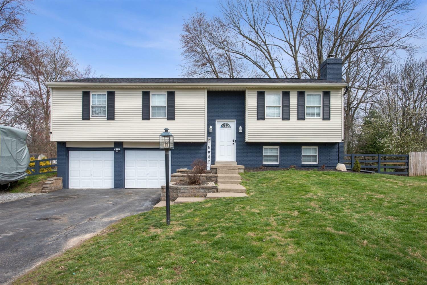 Property Photo:  3950 Randolph Ln  OH 45245 