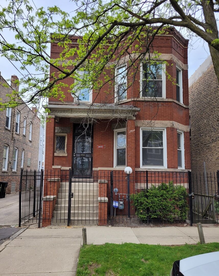Property Photo: 4508 W Congress Parkway IL 60624