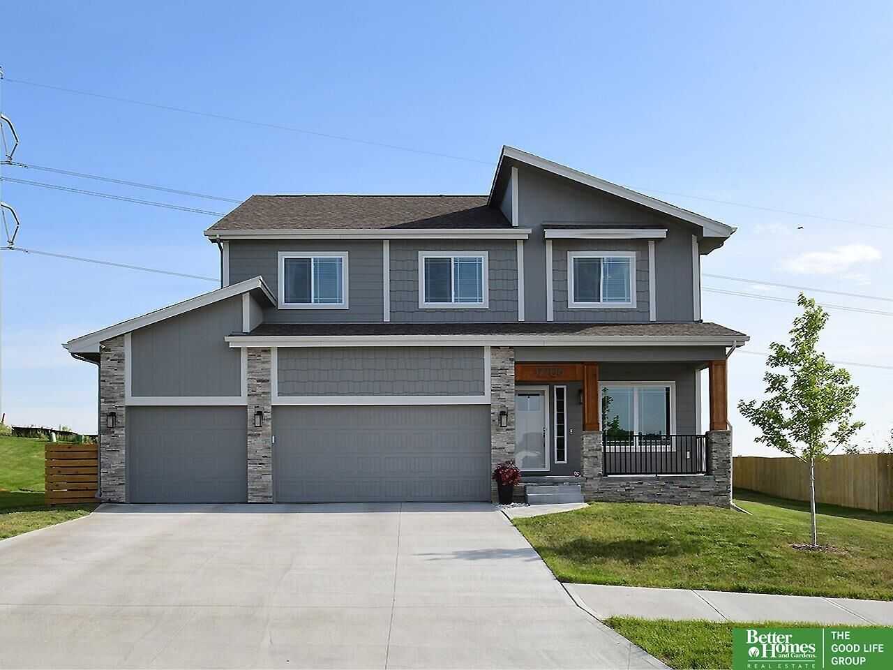 Property Photo:  17706 Rampart Street  NE 68136 