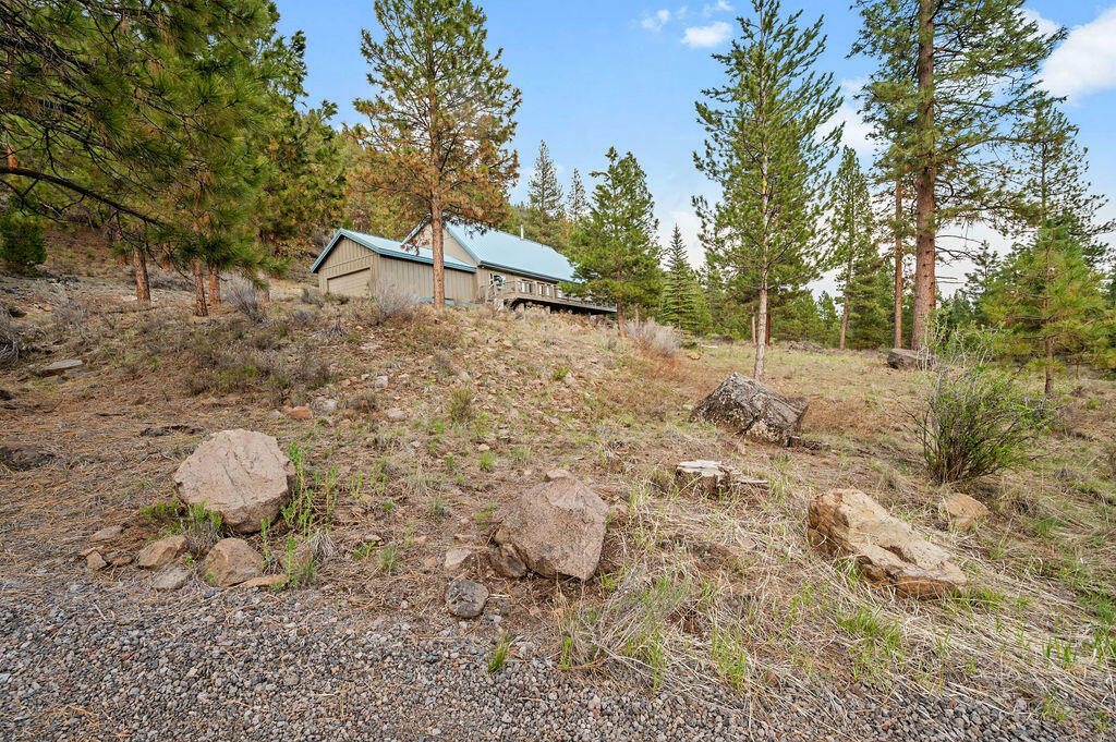 Property Photo:  10639 Old Fort Road  OR 97601 