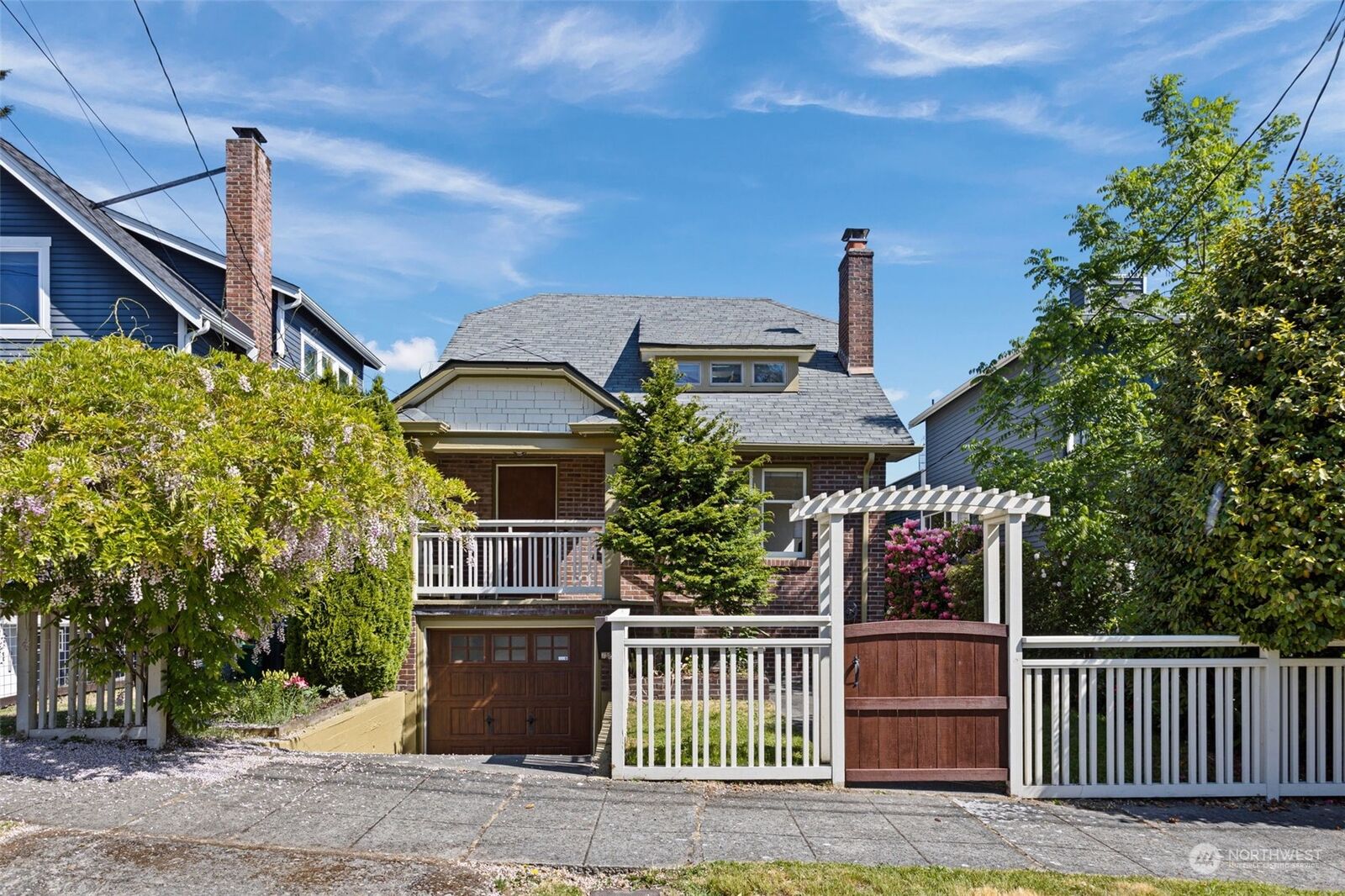 Home for sale in Seattle 712 N 64th Street, Seattle, WA 98103