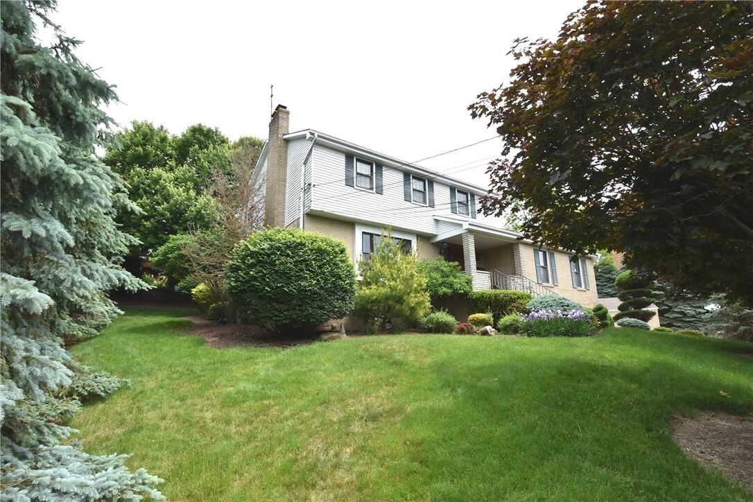 Property Photo:  3815 Lawnview Avenue  PA 15227 