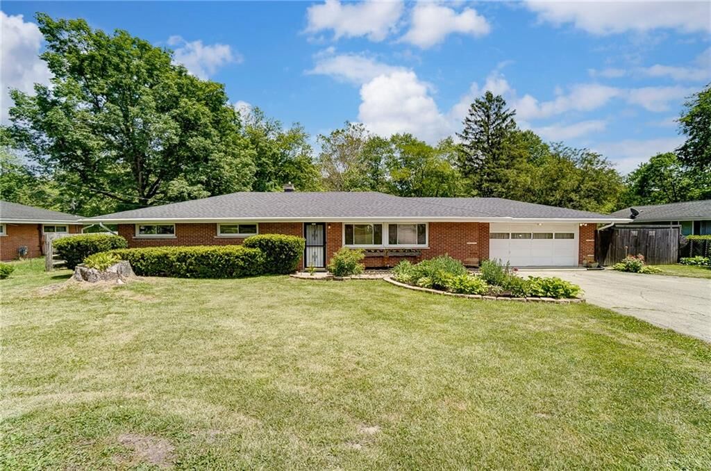 Property Photo: 2554 N State Route 48 OH 45036
