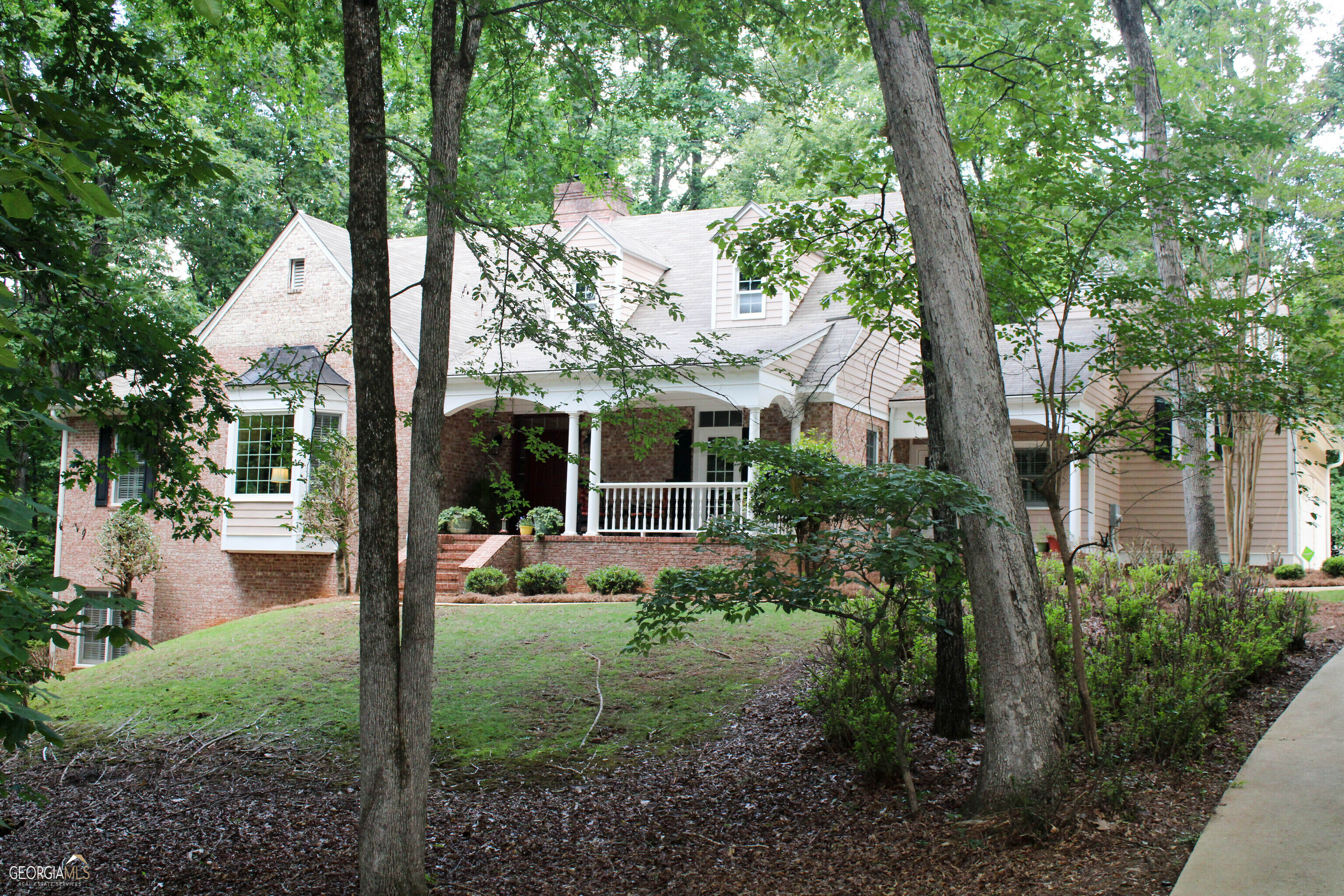 Property Photo:  123 Red Oak Trail  GA 30240 