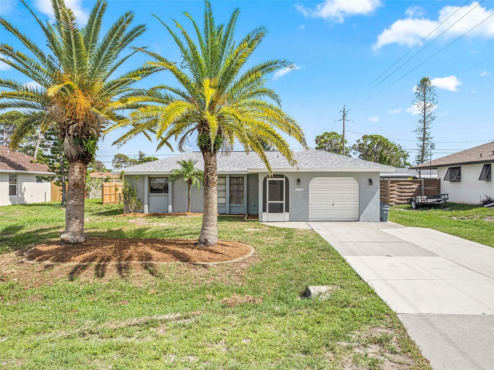 1215 Lemon Bay Drive  Venice FL 34293 photo