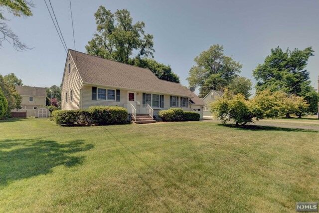 Property Photo: 6 Kenmore Road NJ 07444