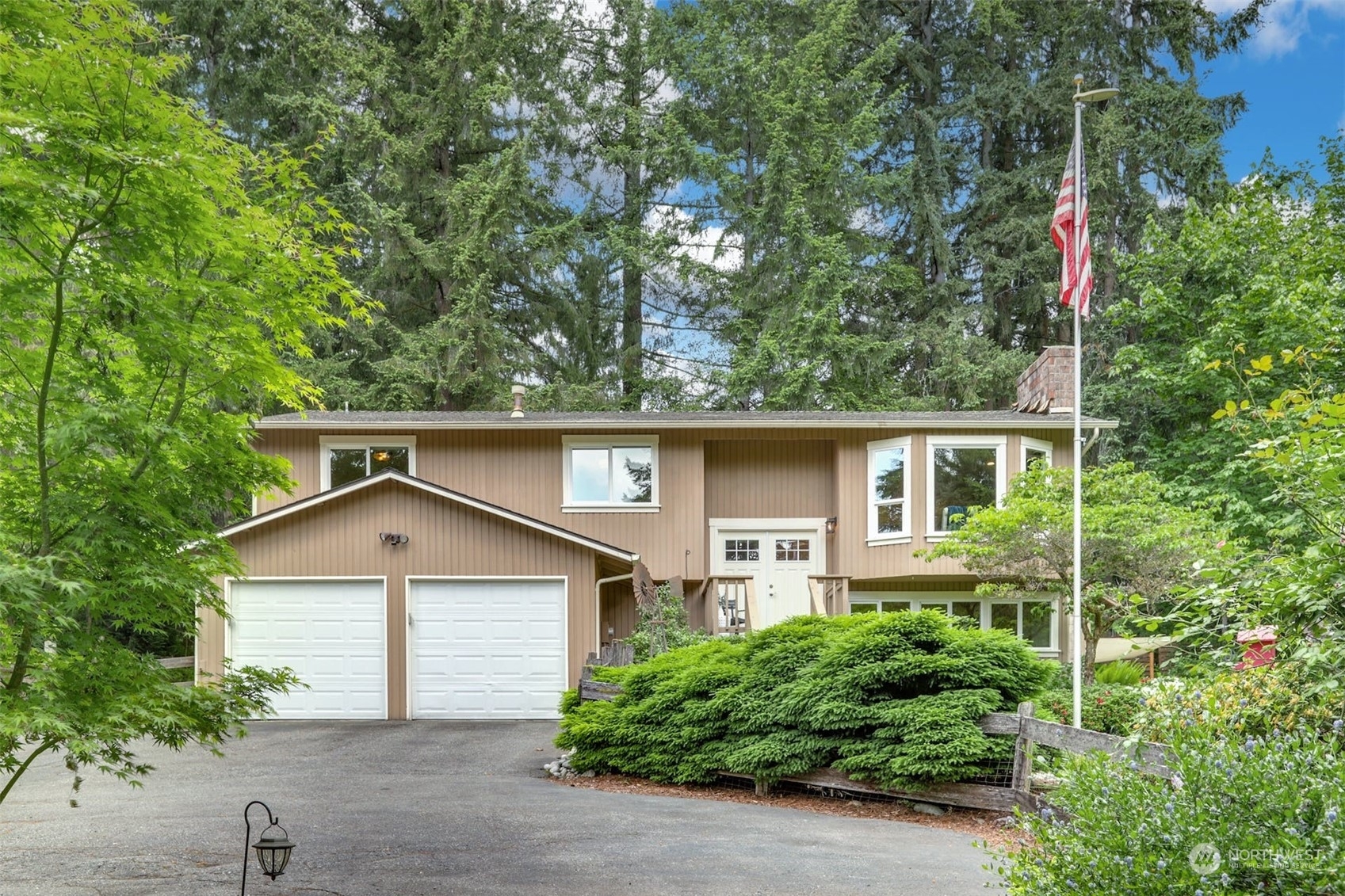 Property Photo:  15836 NE 195th Street  WA 98072 