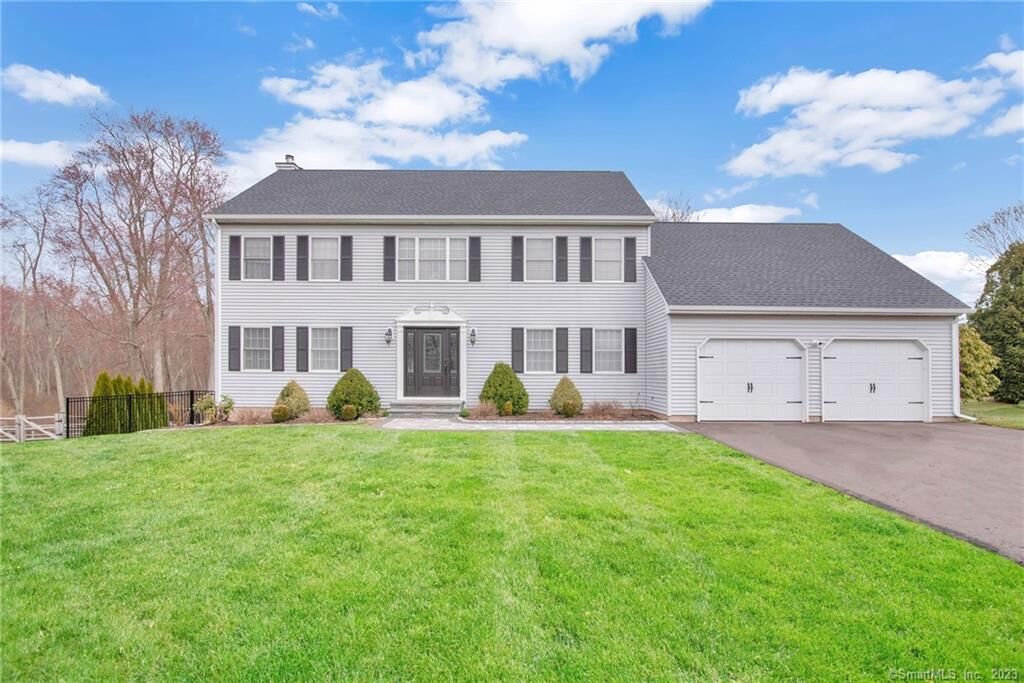 Property Photo: 5 Bridle Path Lane CT 06066