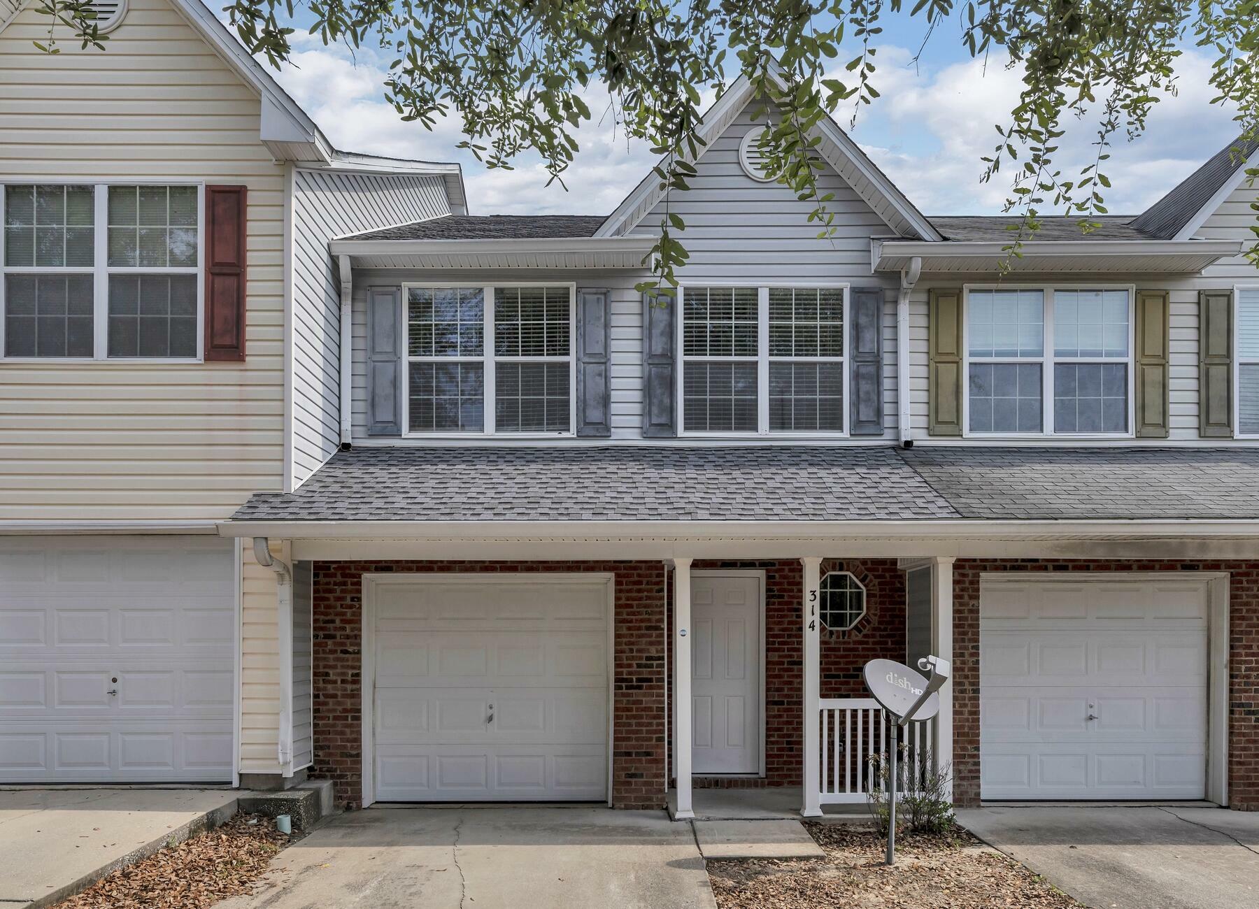 Property Photo: 314 Crooked Pine Trail FL 32539