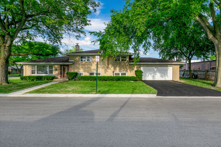 8825 Keeler Avenue  Skokie IL 60076 photo