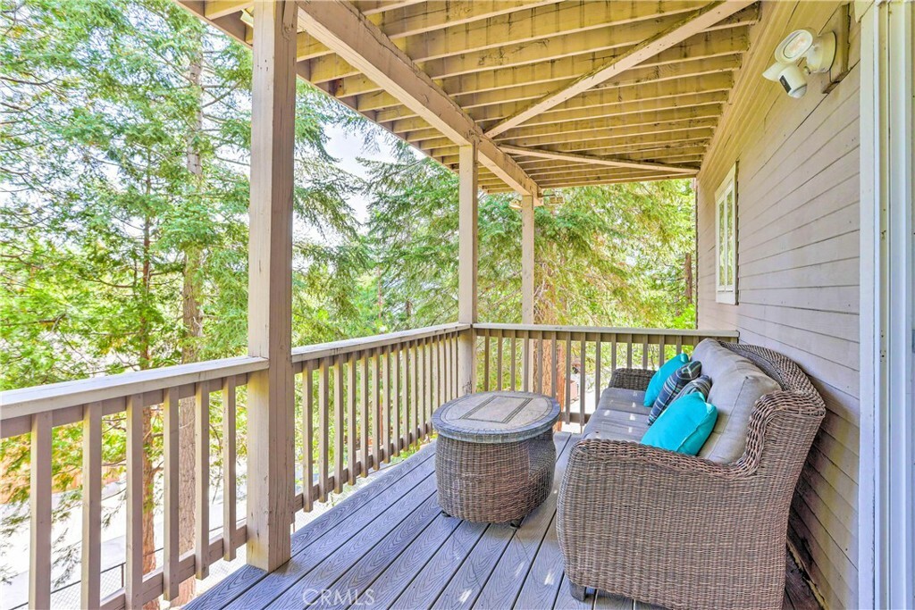 564 Pioneer Road  Lake Arrowhead CA 92352 photo
