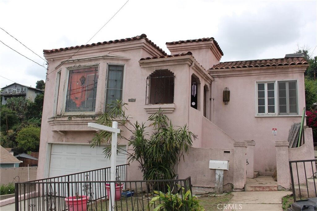 Property Photo:  3842 Woolwine Drive  CA 90063 