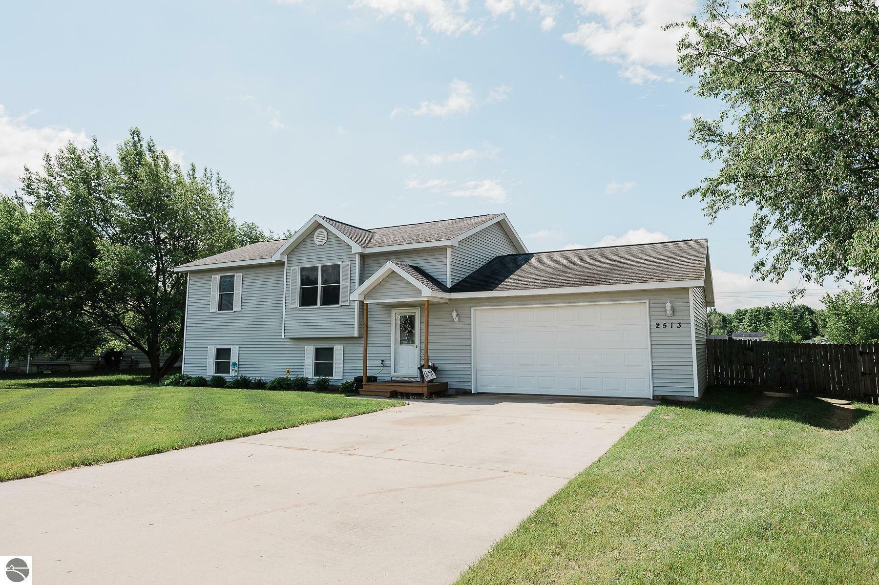 Property Photo:  2513 Woodcock Lane  MI 49685 