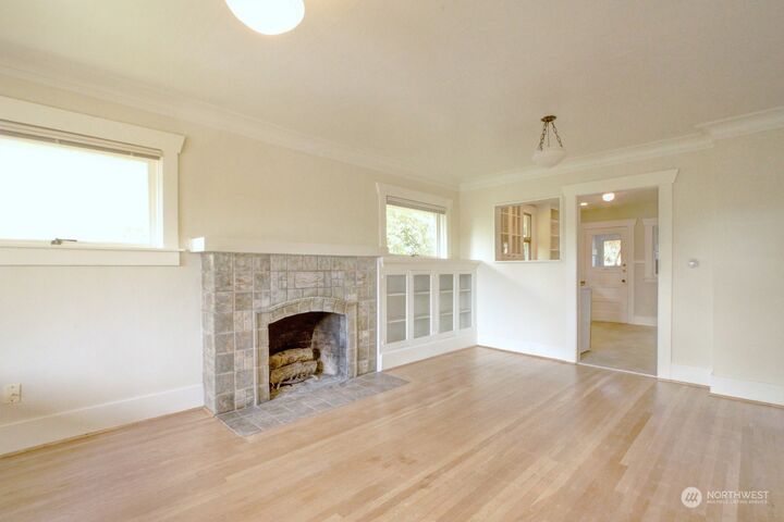 Property Photo: 6321 20th Avenue NE WA 98115