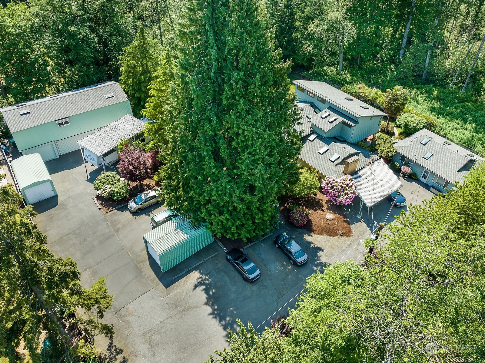 Property Photo:  13822 Beverly Park Road  WA 98087 