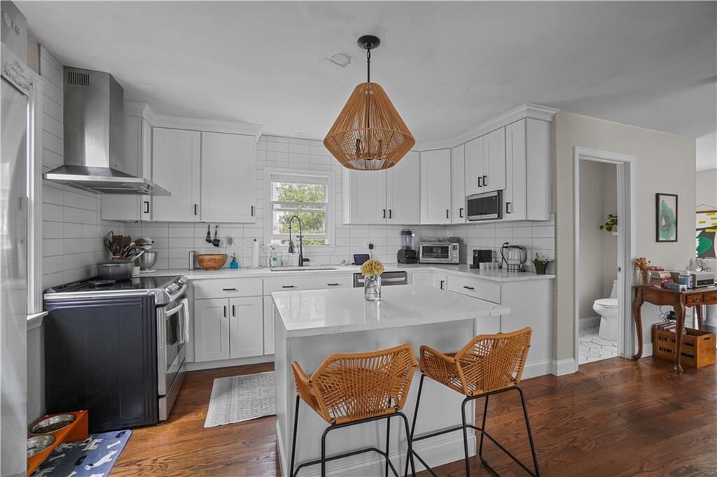 Property Photo:  46 Islington Av  RI 02871 