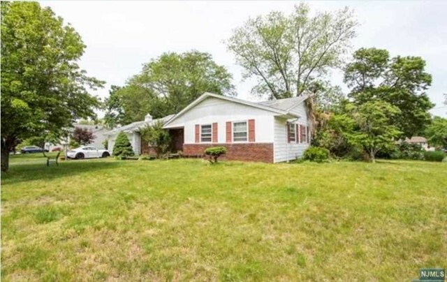 Property Photo:  75 Susan Drive  NJ 07624 