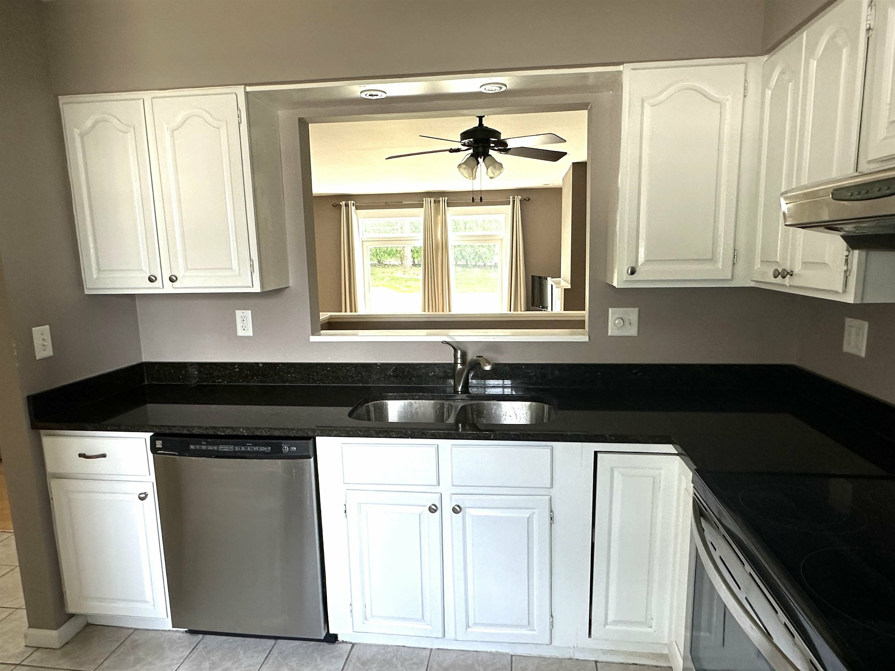 Property Photo: 421 Westview Circle 421 VT 05495