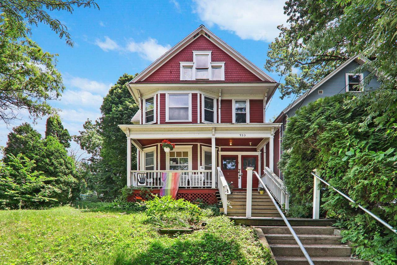 Property Photo:  933 Williamson Street  WI 53703 