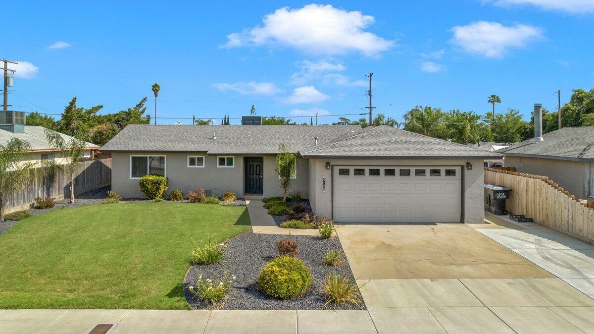 4120 W La Vida Avenue  Visalia CA 93277 photo