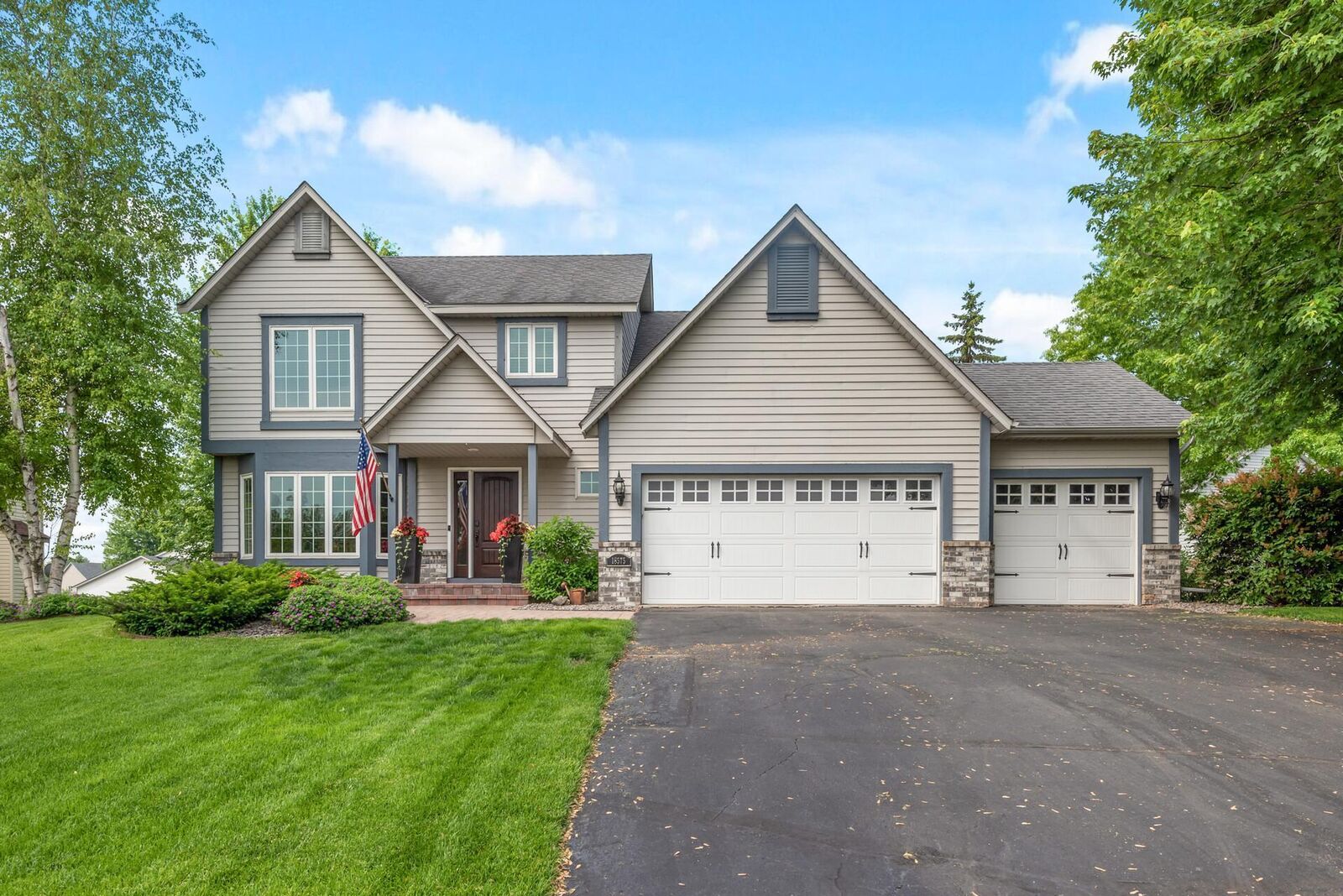 Property Photo:  18575 39th Avenue N  MN 55446 