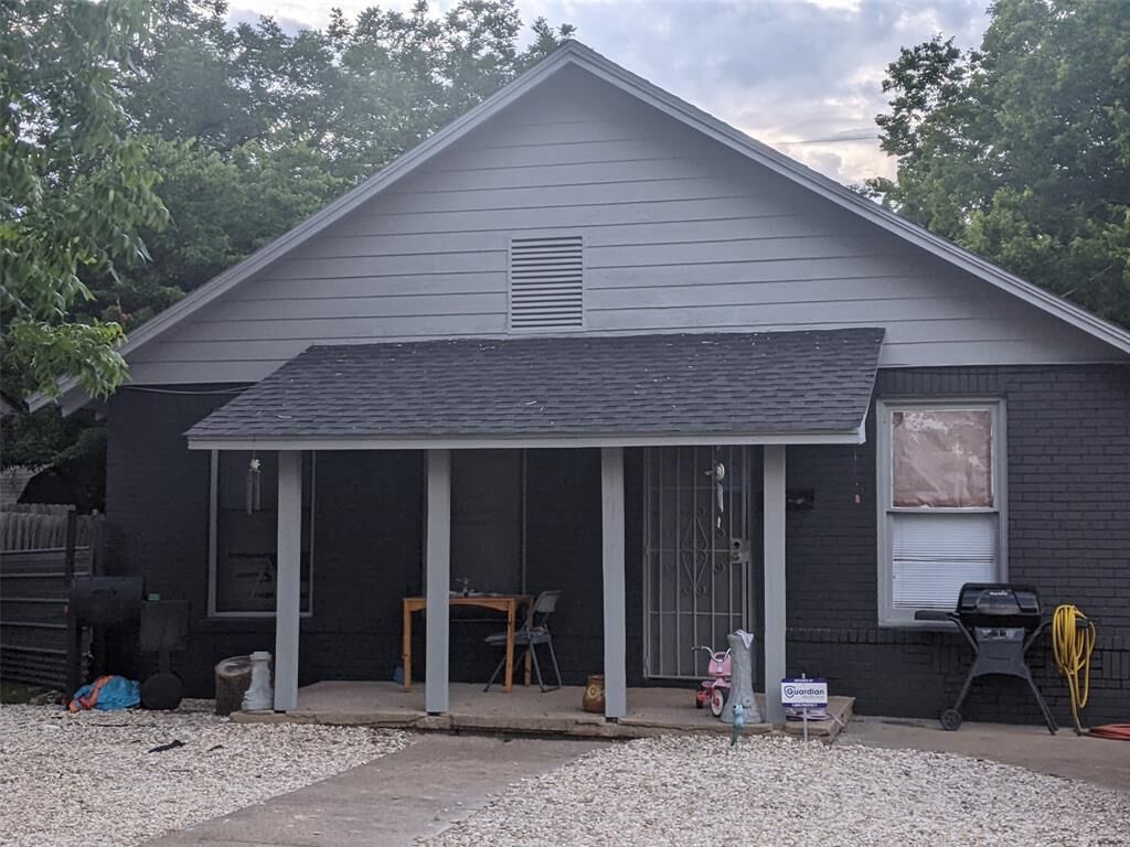 Property Photo: 3815 Windsor Avenue TX 76708