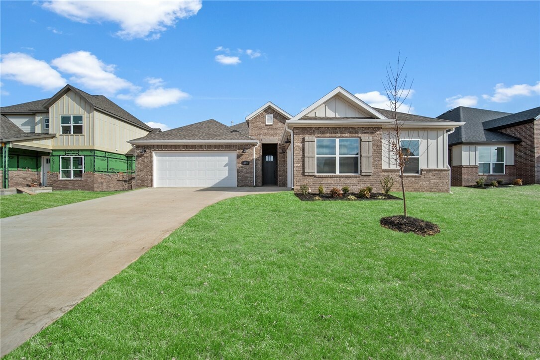 Property Photo:  3811 SW Pecan Circle  AR 72713 