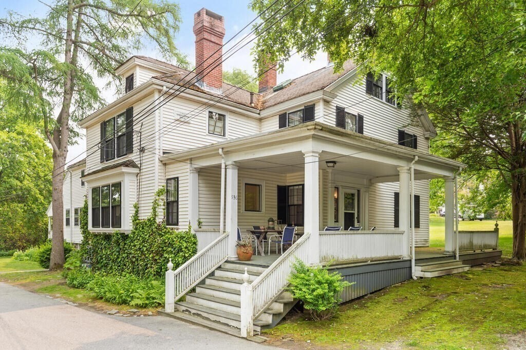 Property Photo:  936 Central St  MA 01701 