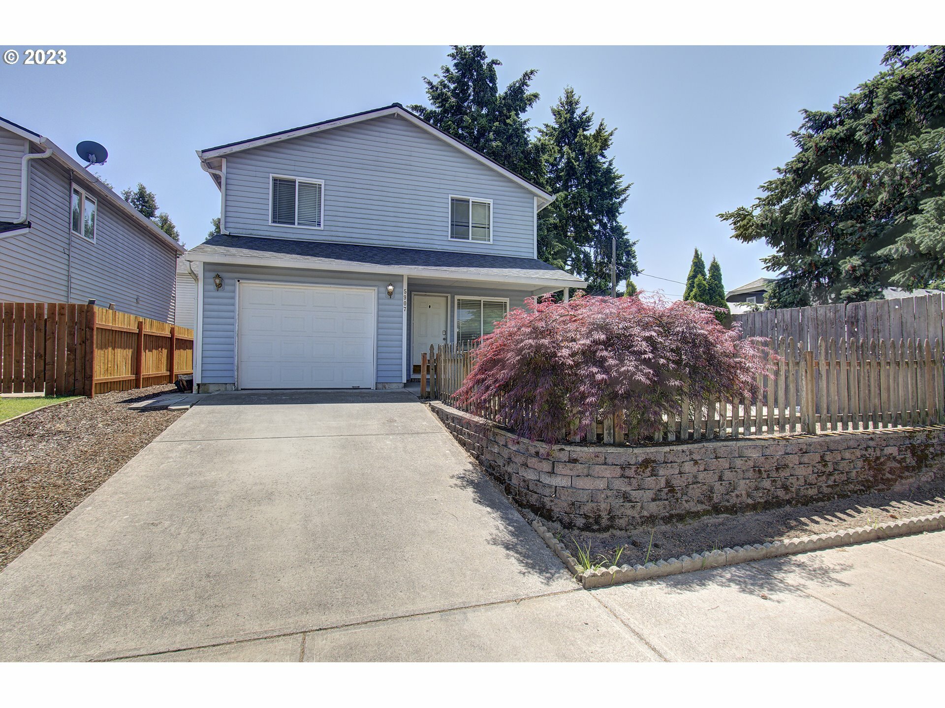 Property Photo:  5907 NE 54th St  WA 98661 