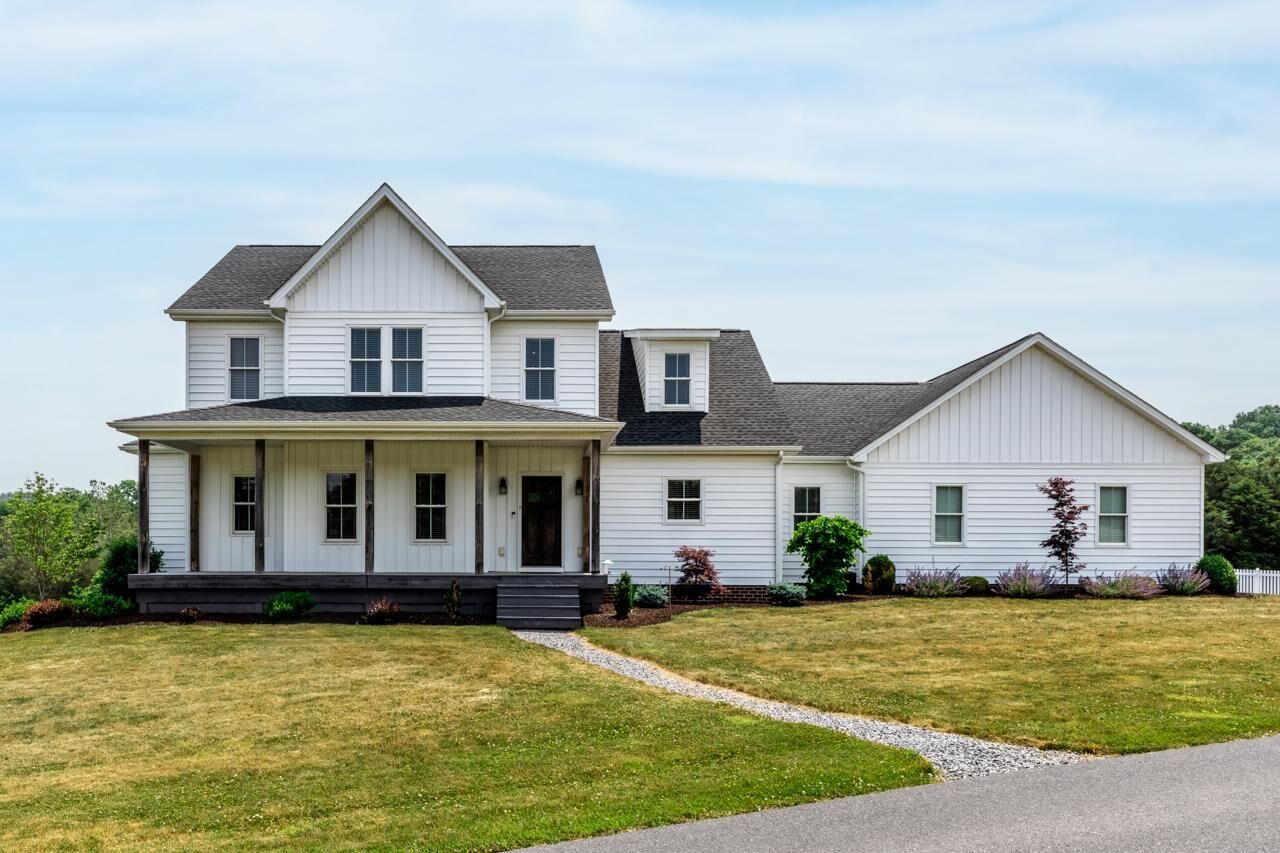 5 bed Weyers Cave home for sale 1599 Fadley Rd, Weyers Cave, VA 24486