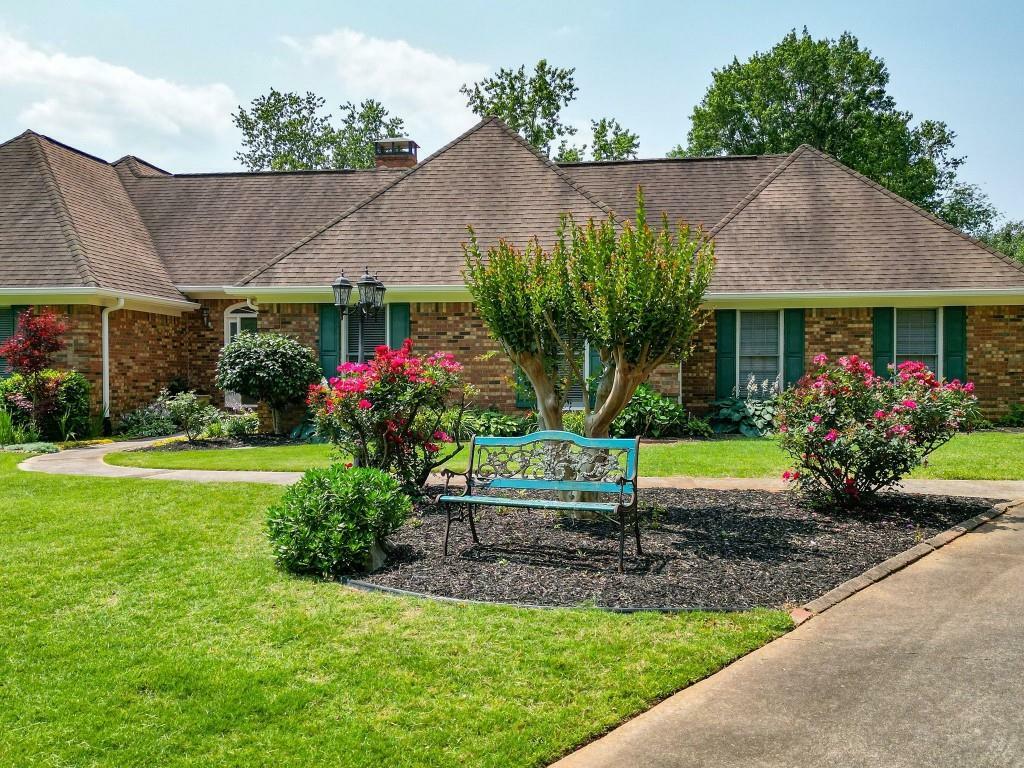 Property Photo:  925 Saddle Ridge Court  GA 30076 