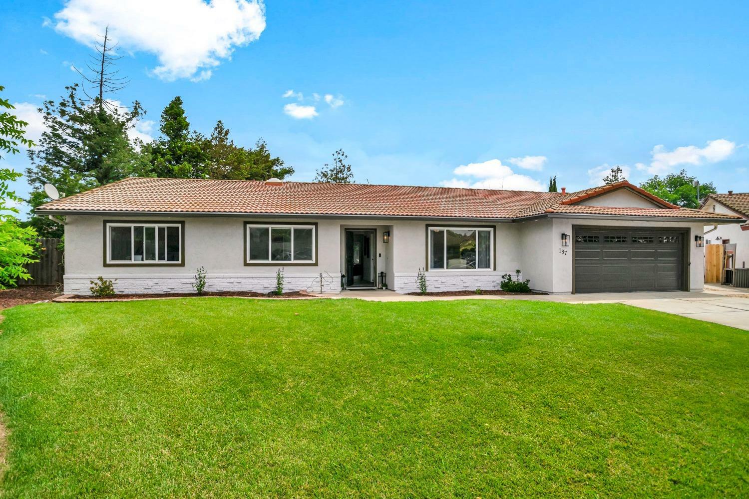 Property Photo: 187 Spree Court CA 95632