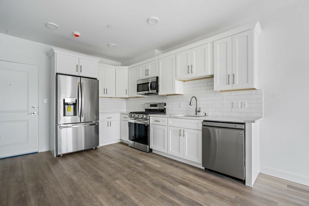 Property Photo: 1133 N Shore Rd 205 MA 02151