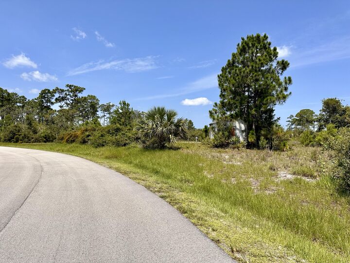 Property Photo: 8955 S U.s. Hwy 1 FL 34952