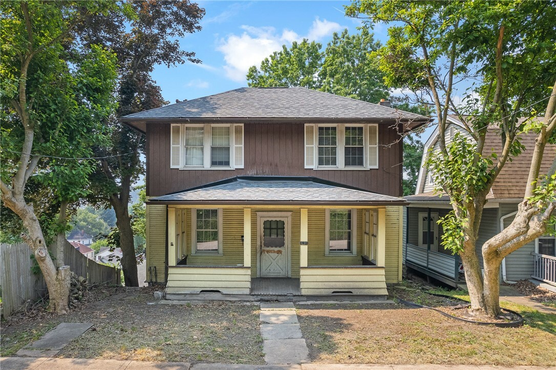 Property Photo:  820 Cowan Ave  PA 15644 