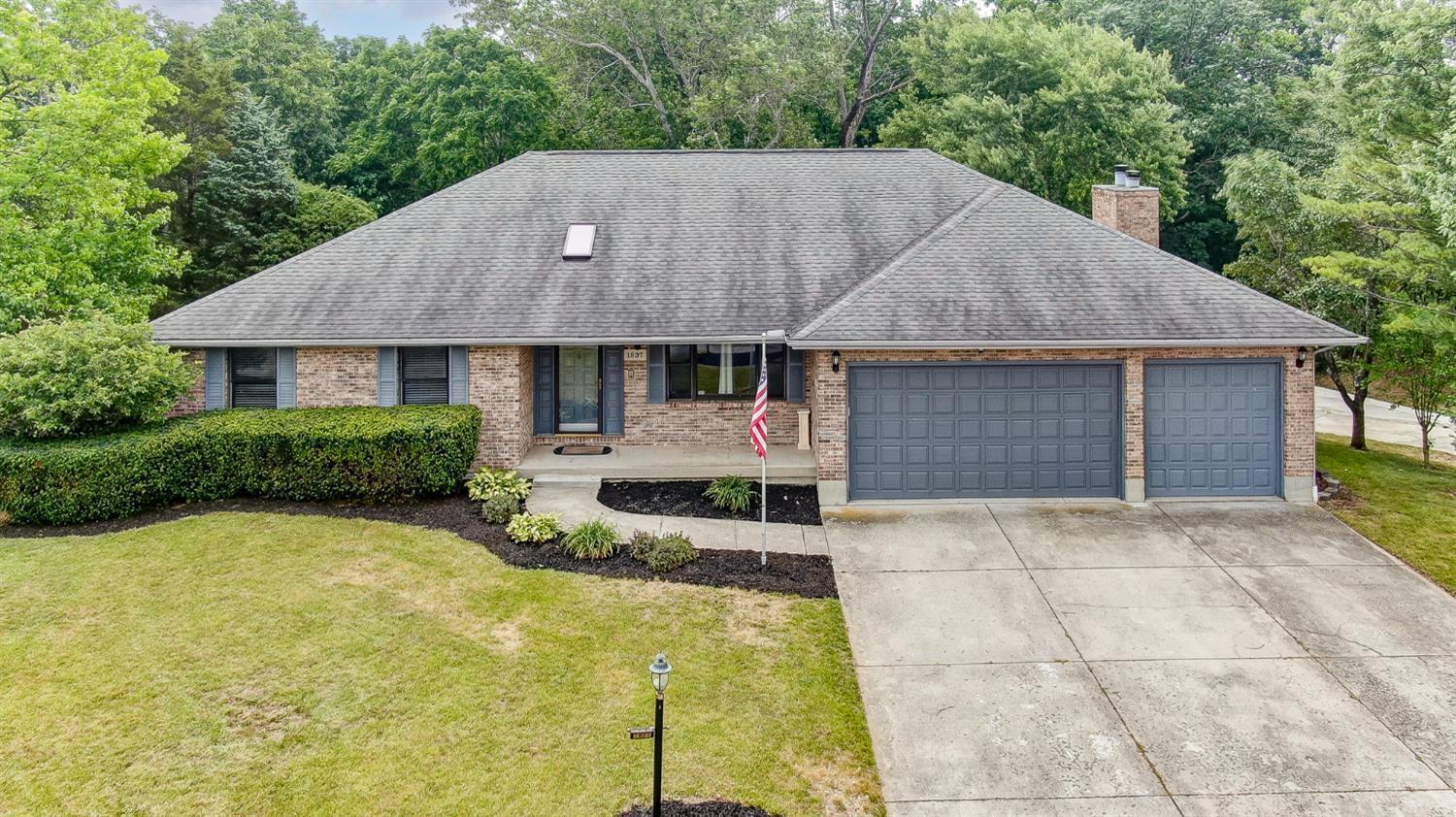 Property Photo: 1837 Ashley Dr OH 45342
