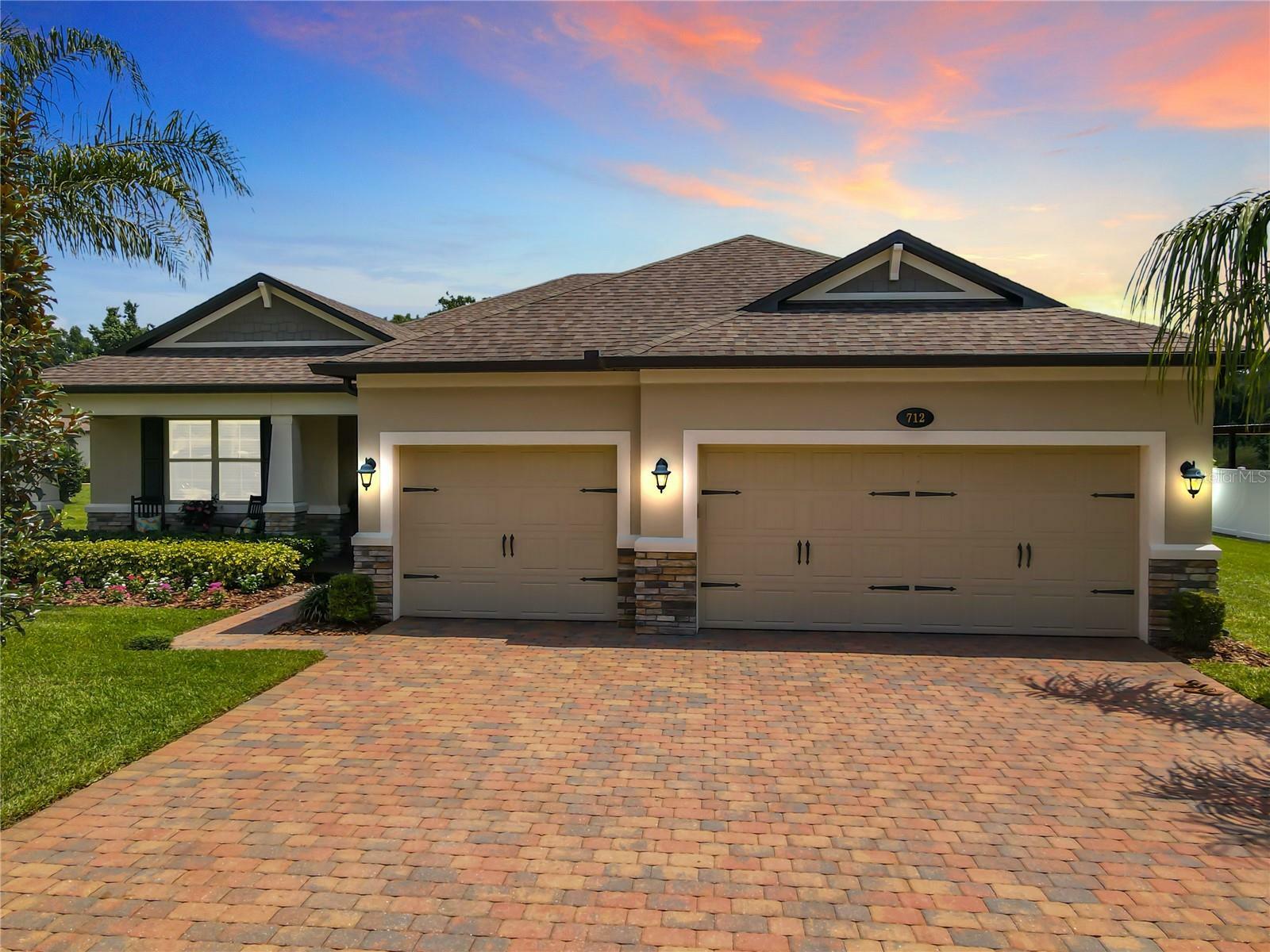 Property Photo:  712 Fosters Grove Loop  FL 32765 