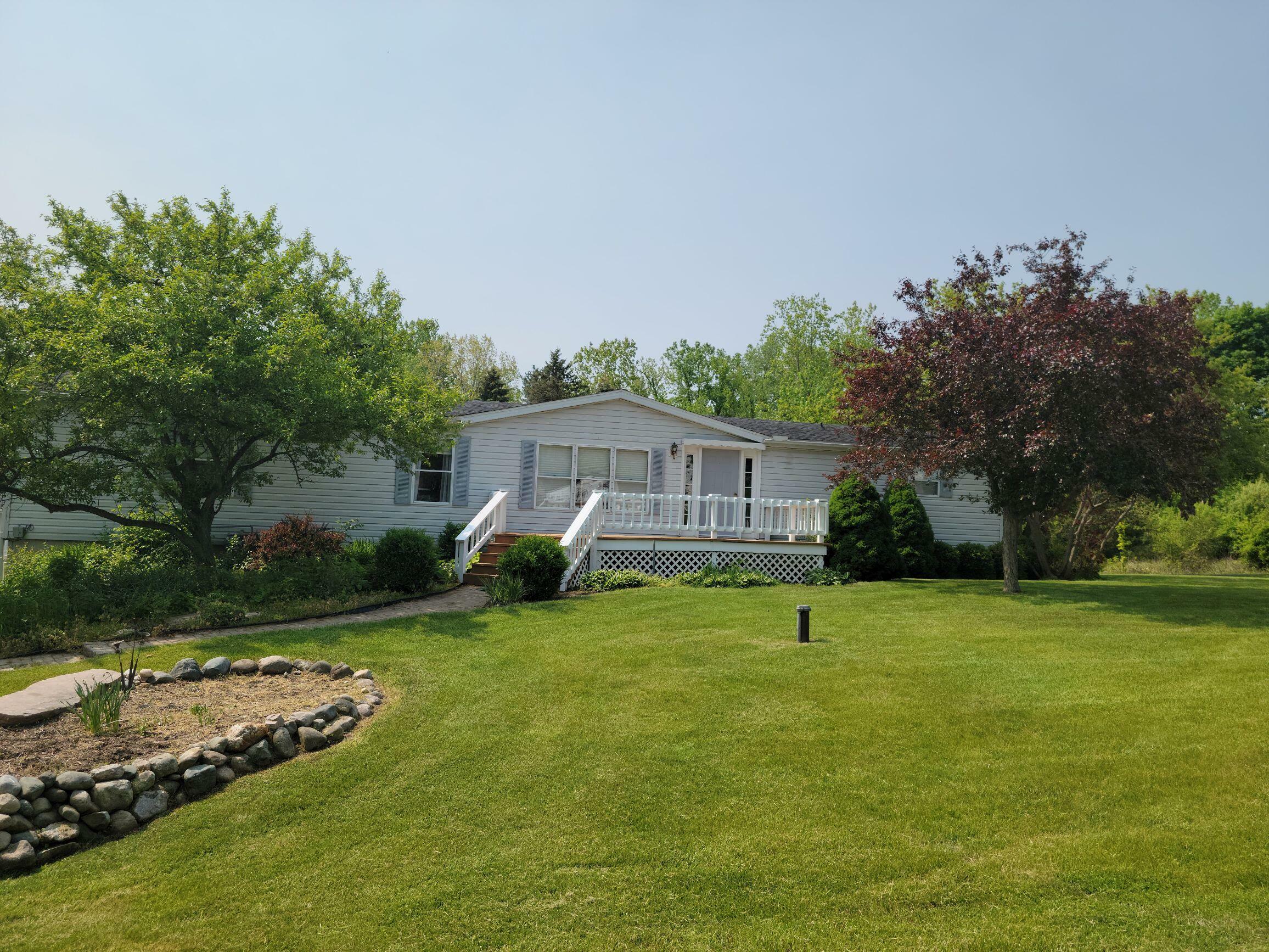 Property Photo:  1515 Osborn Drive  MI 49242 