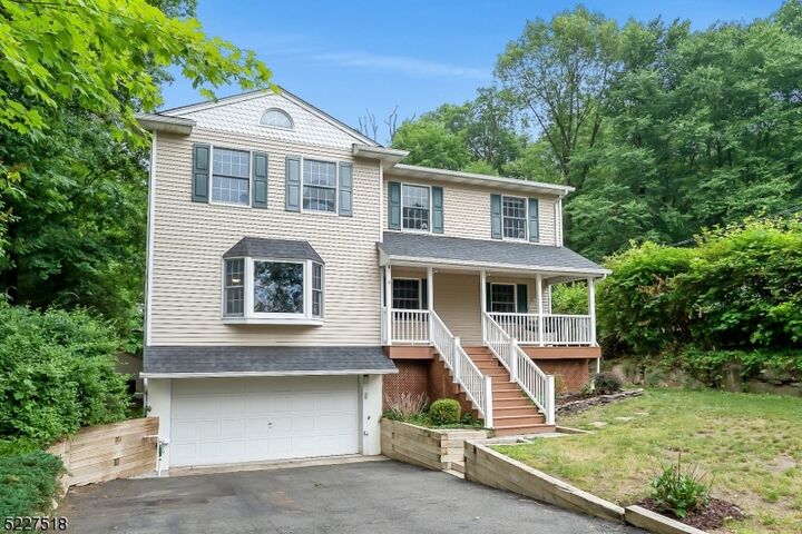 18 Maple Rd  Ringwood Boro NJ 07456 photo
