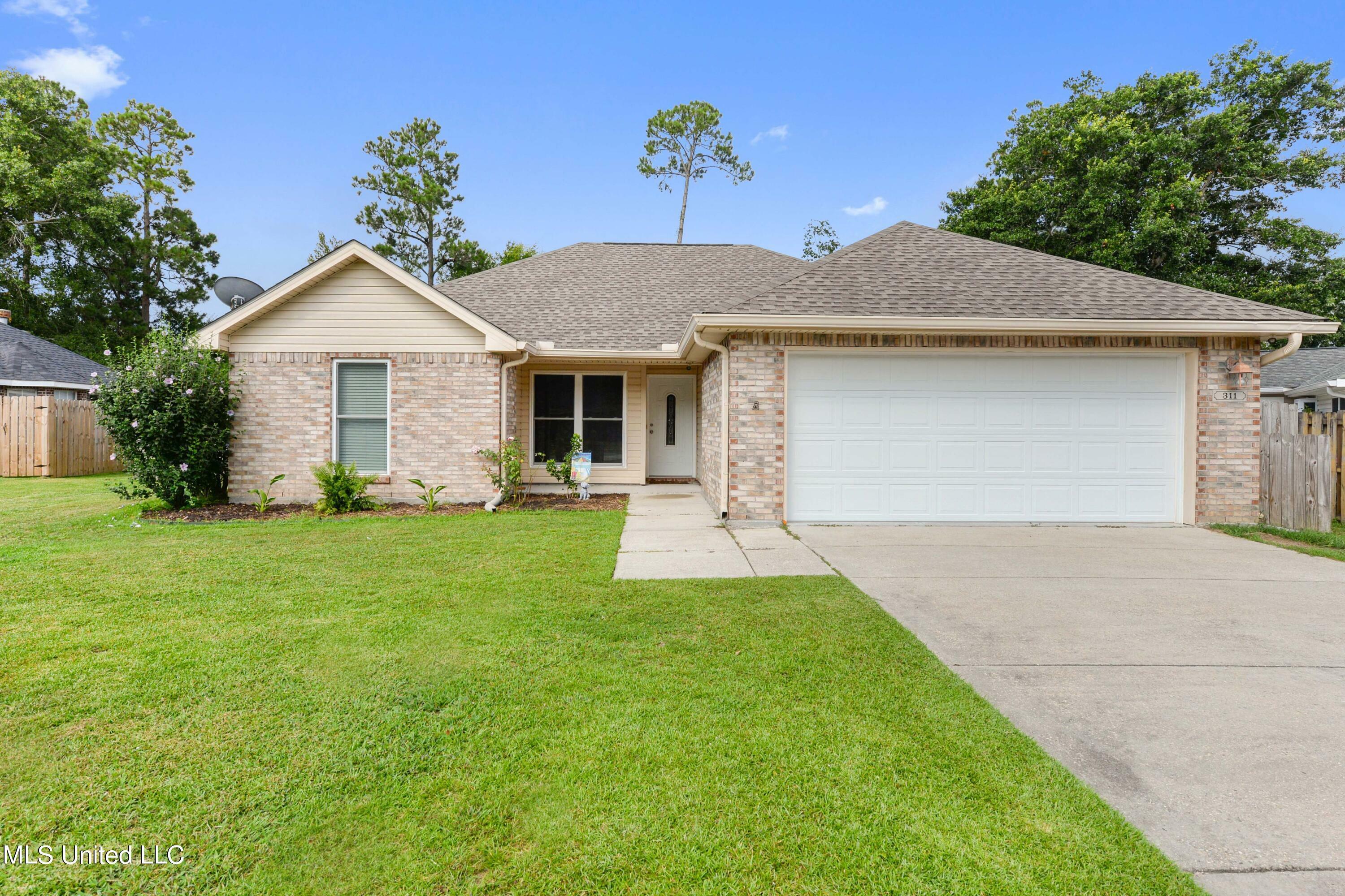 Property Photo:  311 Woodcrest Drive  MS 39560 