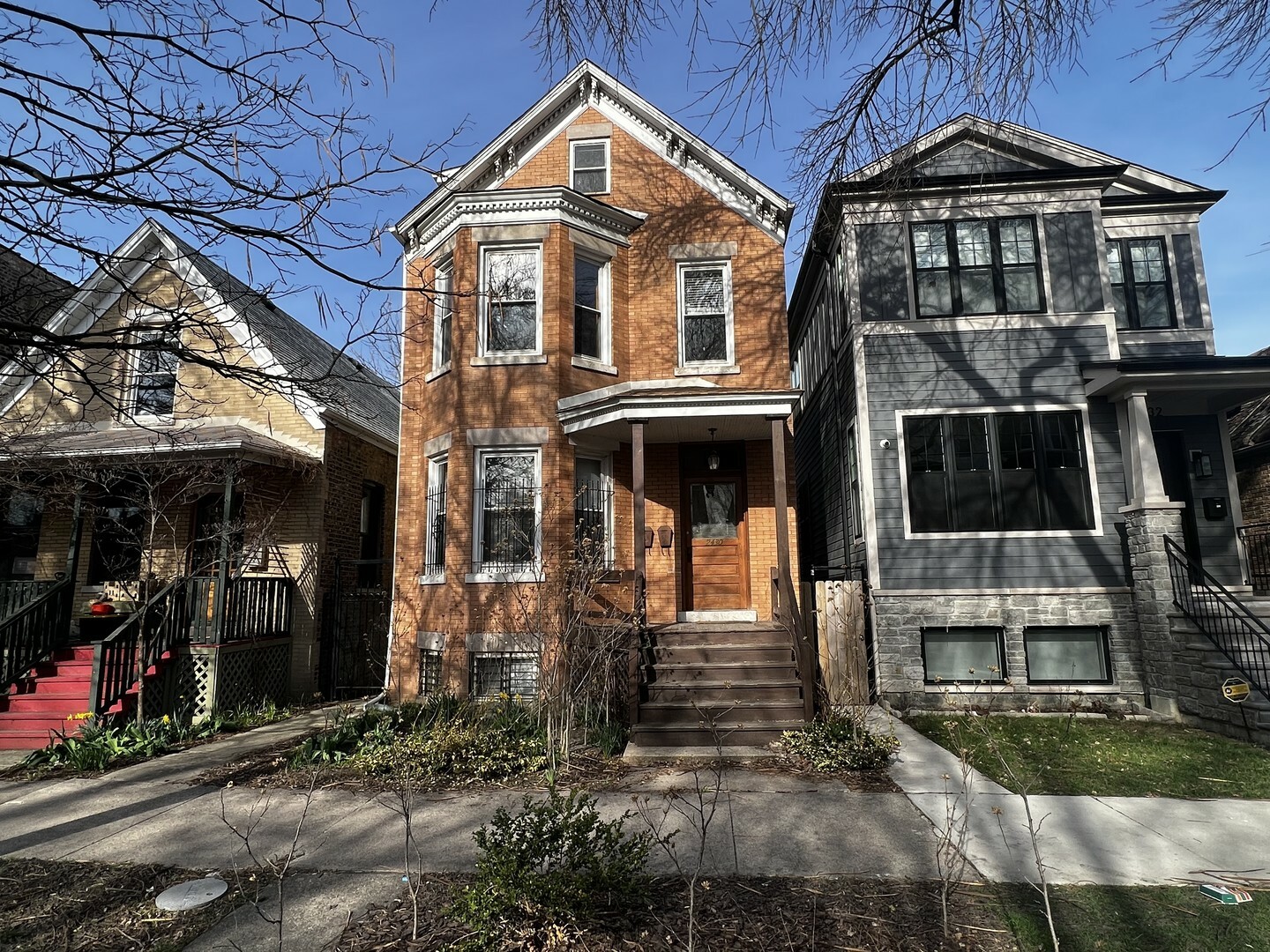 Property Photo: 2430 N Francisco Avenue IL 60647