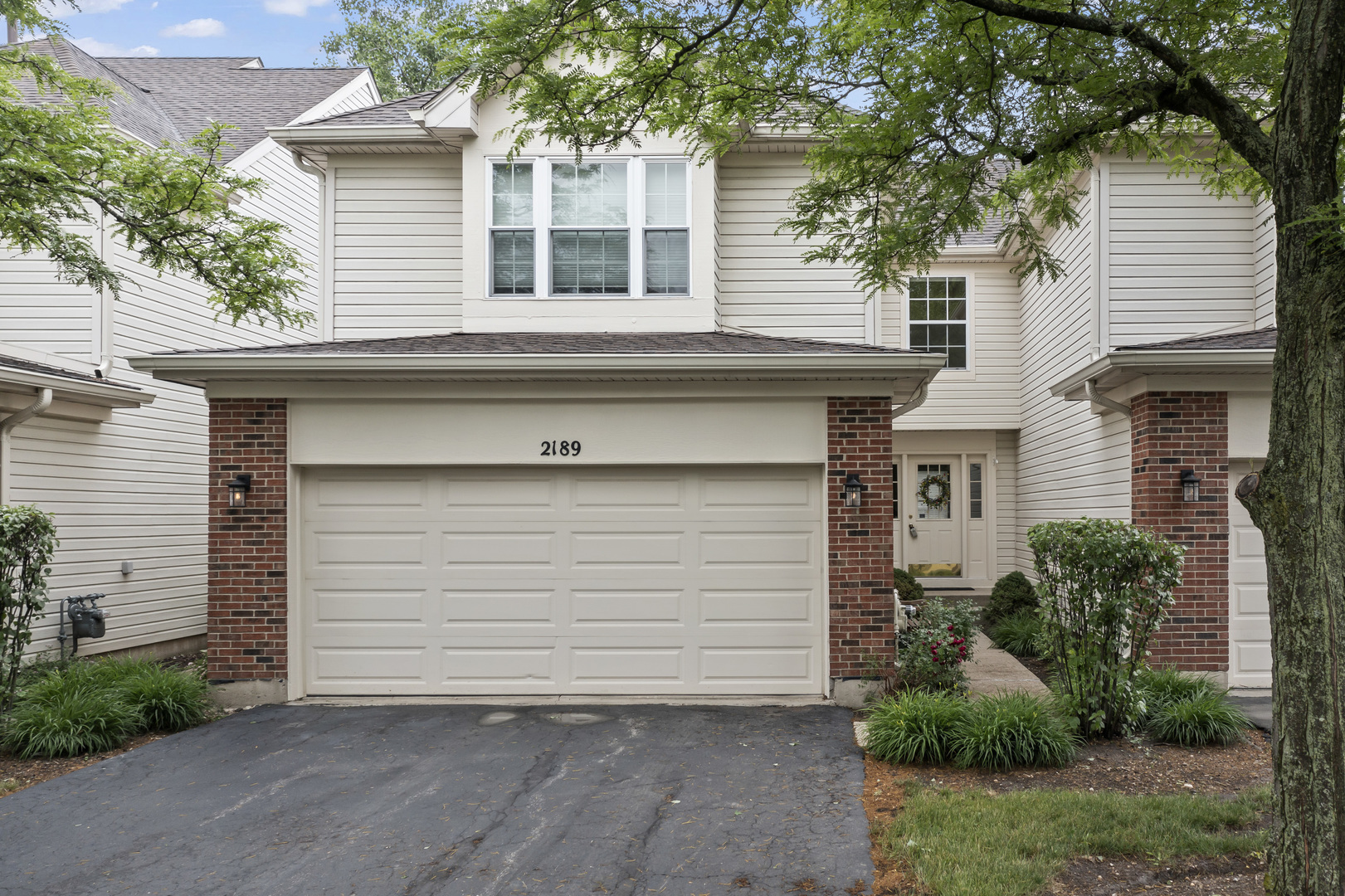 Property Photo:  2189 Seaver Lane  IL 60169 