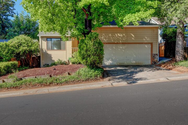 522 Penstock Drive  Grass Valley CA 95945 photo